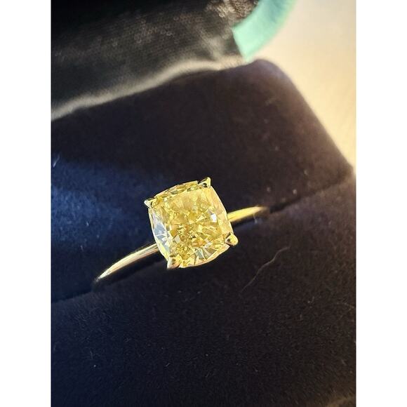 $13,000 Tiffany Co 18k Gold .71 Fancy Yellow Diamond True Solitaire Wedding Ring - Picture 2 of 11